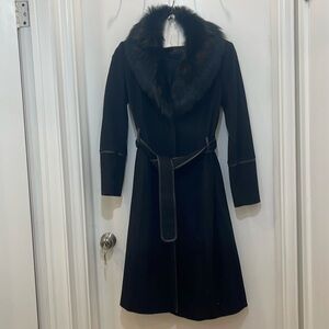 BADGLEY MISCHKA WOOL  black élégant Fiat. Small size dry cleaned belted BNWOT